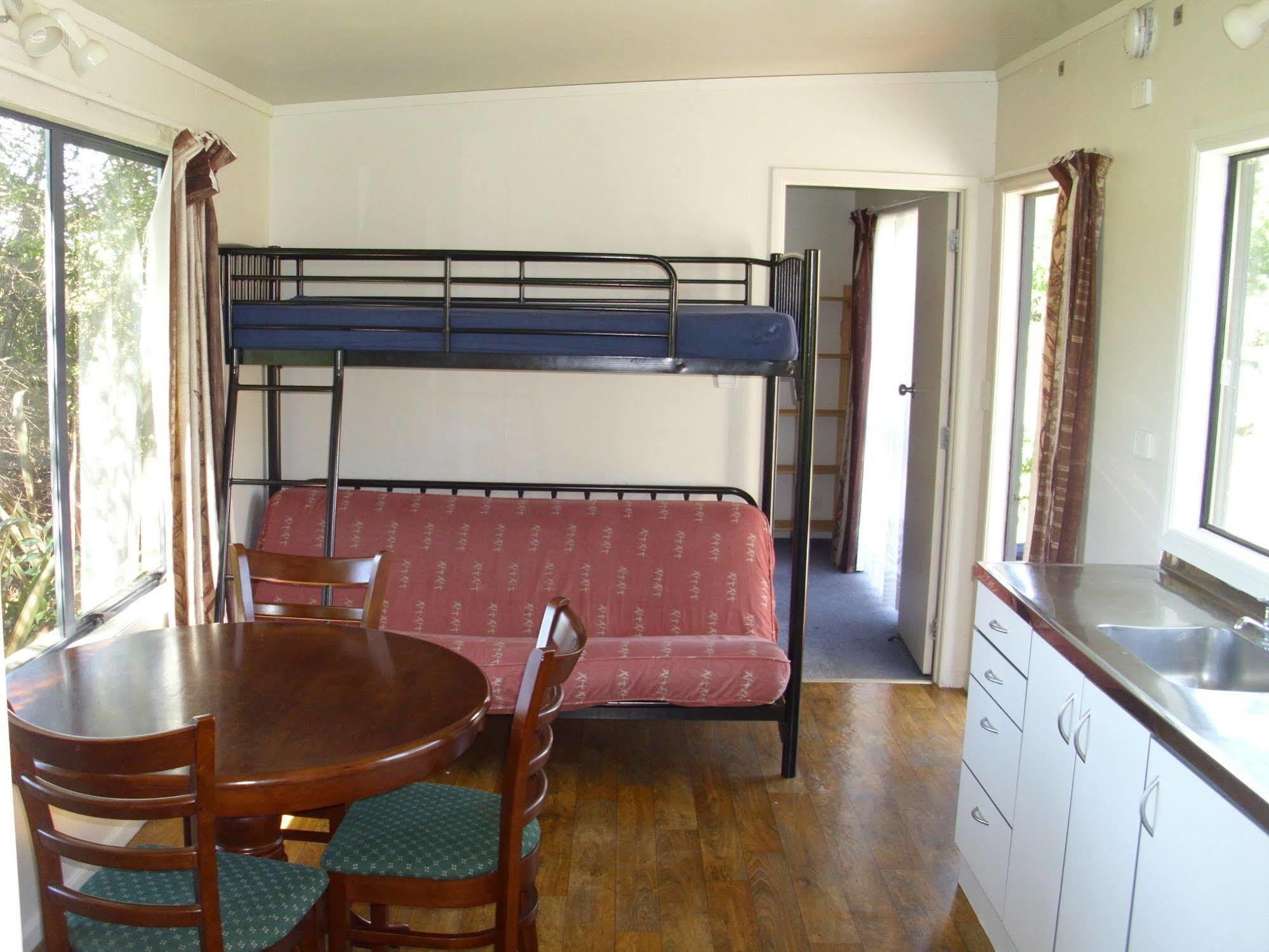 Maketu Hilltop Holiday Park 外观 照片